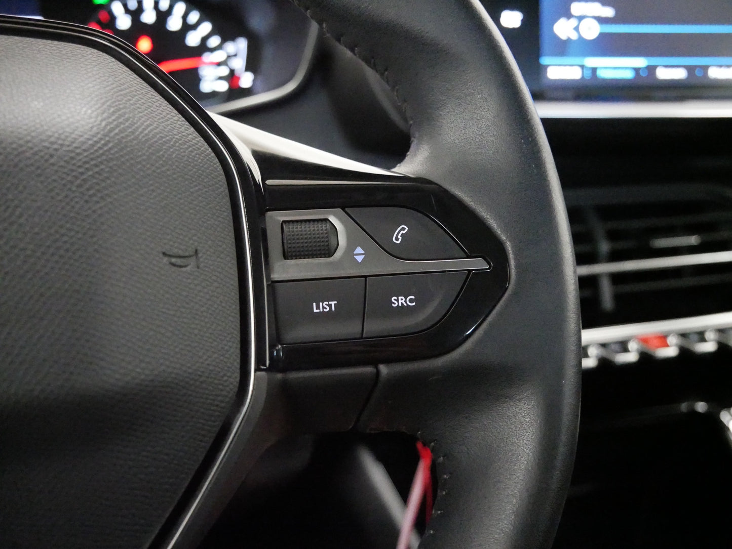 Peugeot 2008 1.2 PureTech 74 kW Active