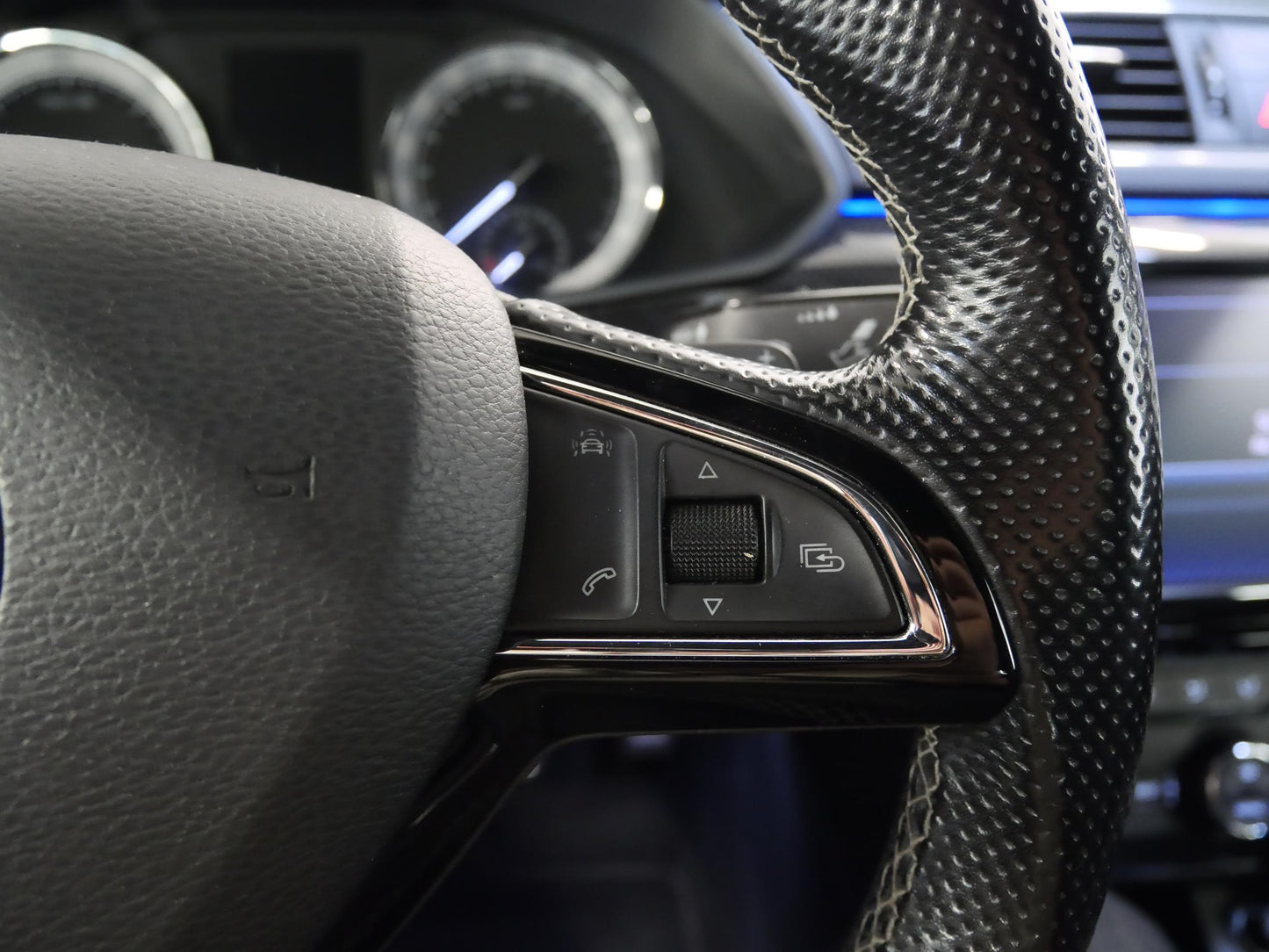 Škoda Superb 2.0 TDI 110 kW Sportline