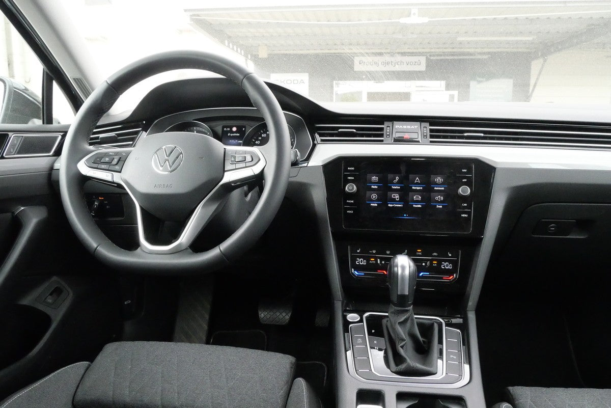 Volkswagen Passat 2.0 TDI 110kW BMT DSG Business