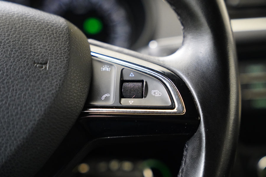 Škoda Octavia 1.6 TDI 81kW DSG Ambition Plus – foto 16