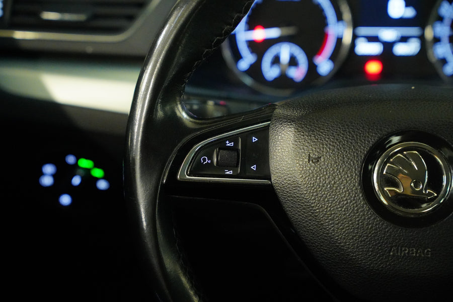 Škoda Superb 2.0 TDI 110 kW AMBITION – foto 16