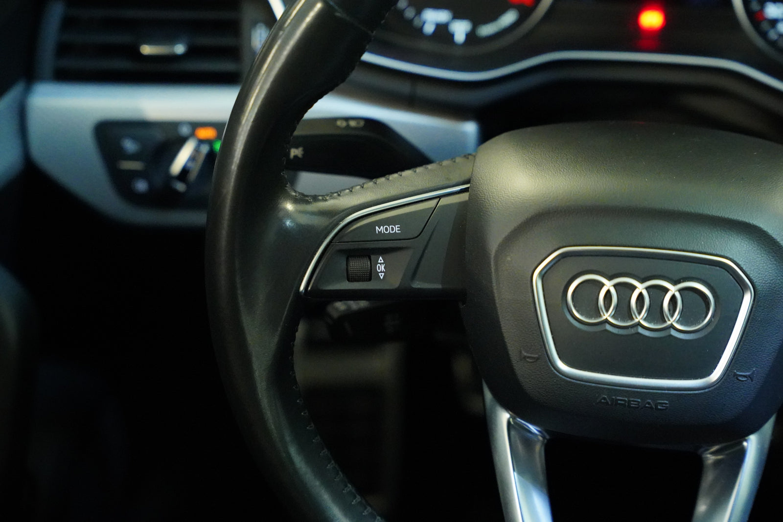 Audi A4 2.0 TDI 140 kW – foto 16