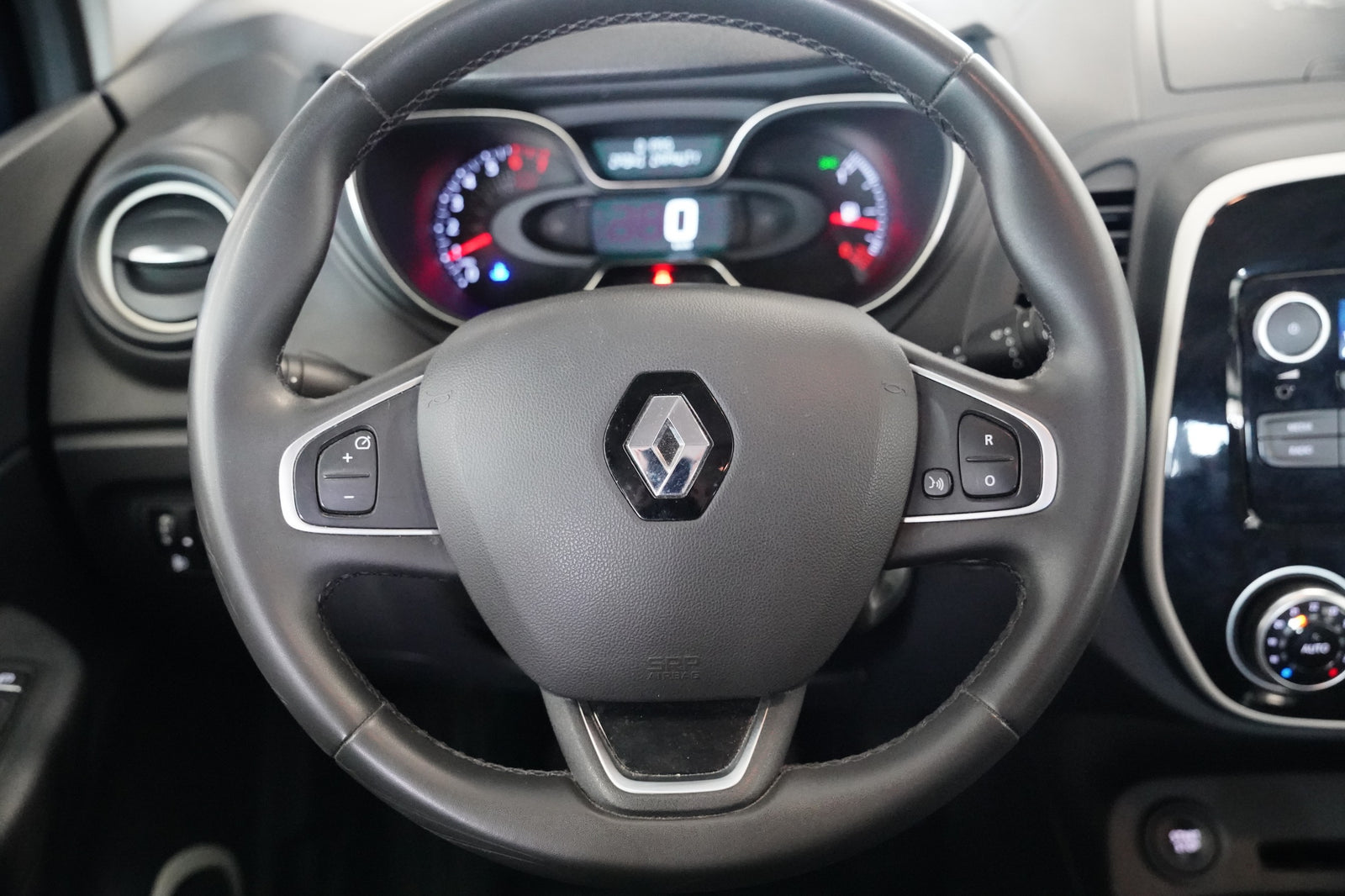 Renault Captur 0.9 Tce 66 kW Limited – foto 16