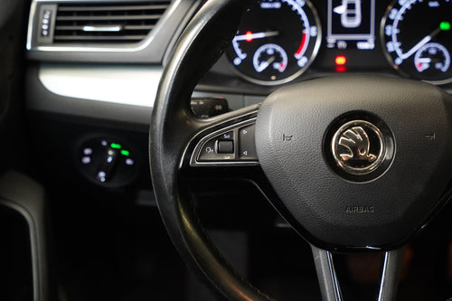 Škoda Superb 2.0 TDI 110 kW – foto 16