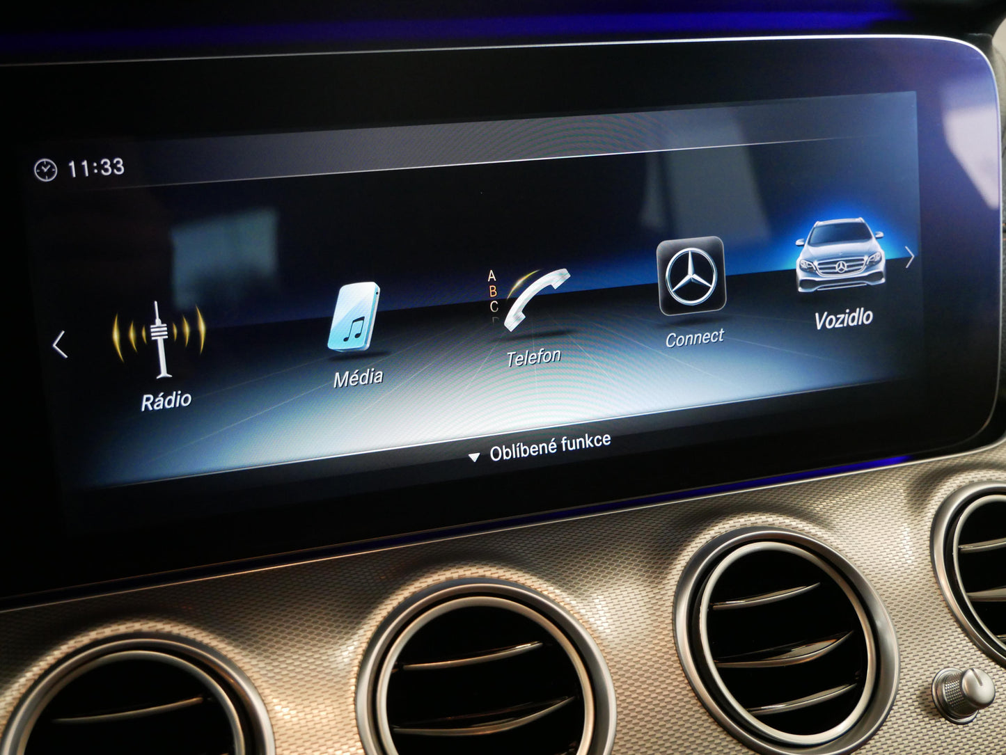 Mercedes-Benz E-Class E400 AMG LINIE 4MATIC 245KW