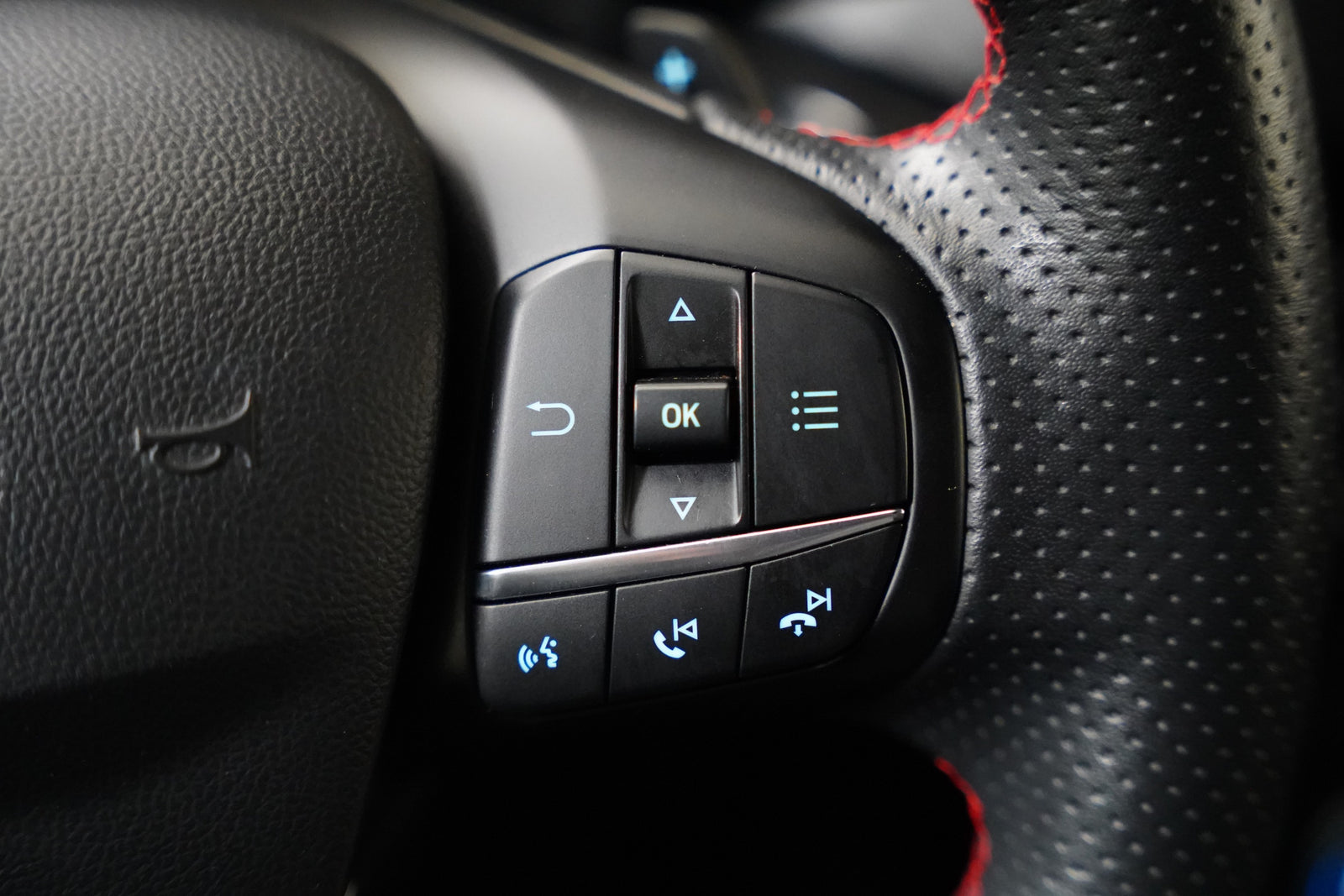 Ford Focus 2.0 TDCi 110 kW ST-Line – foto 16