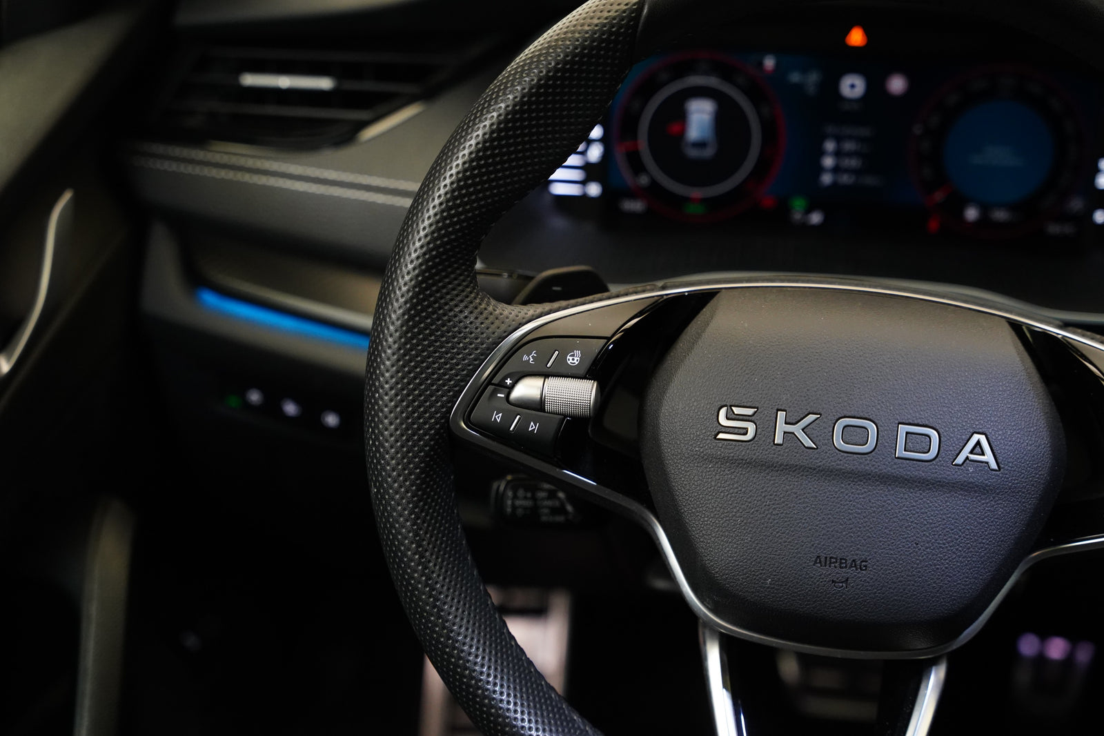 Škoda Octavia 1.5 eTSI 110 kW DSG Sportline – foto 16