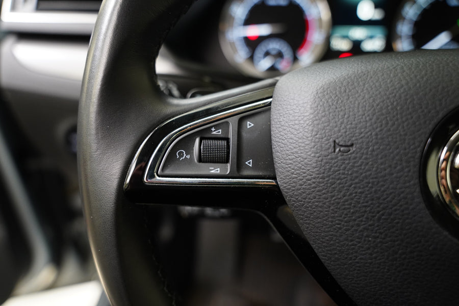 Škoda Superb 2.0 TSI 140kW Style Combi DSG – foto 16