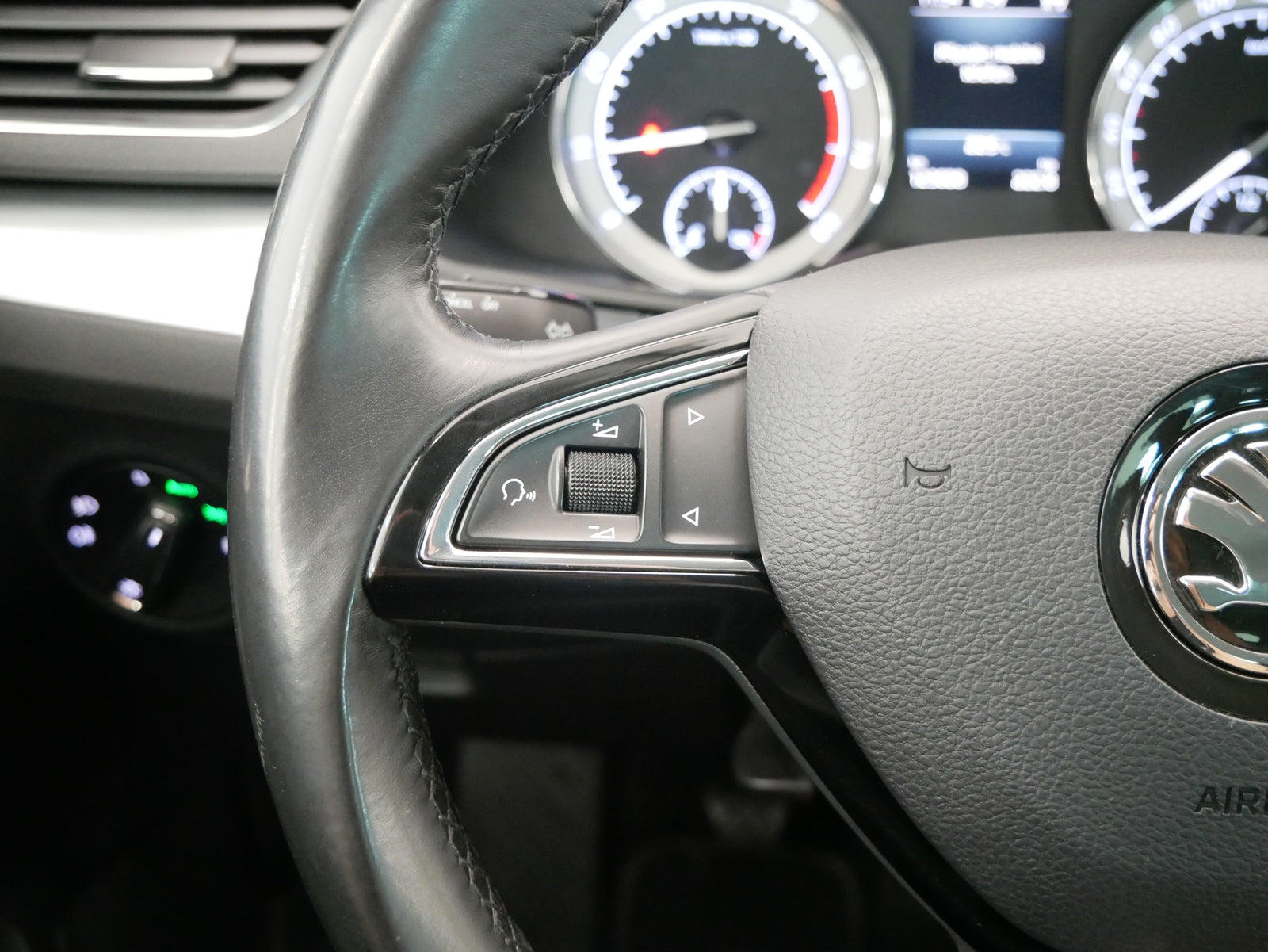 Škoda Superb 1.5 TSI 110kW Ambition Comfort – foto 16