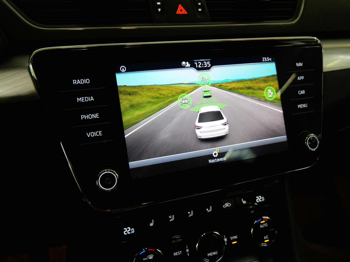 Škoda Superb 2.0 TDI 110 kW Ambition Plus