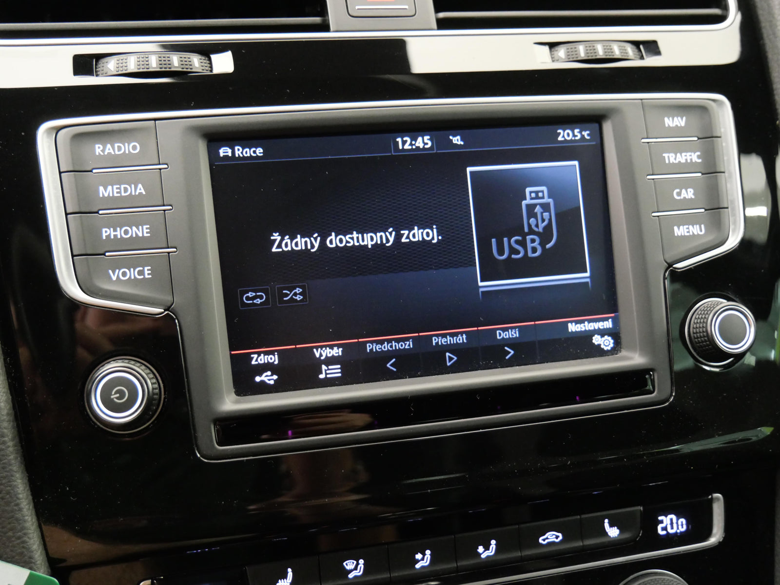 Volkswagen Golf 2.0 TSI 221 kW 4Motion "R" – foto 16