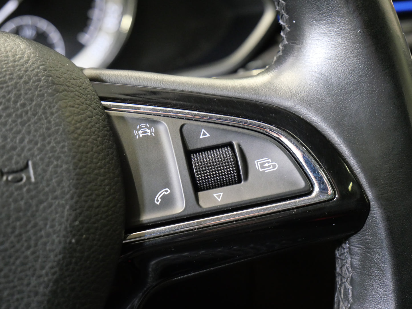 Škoda Superb 2.0 TDI 140 kW 4x4 L&K