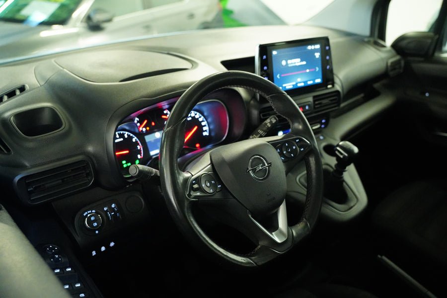 Opel Combo 1.2 Turbo 81 kW – foto 16