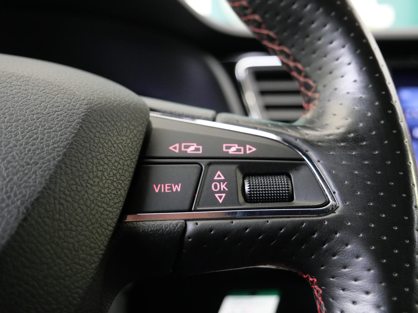 Seat Leon 1.5 TGI 96 kW FR Black Edition