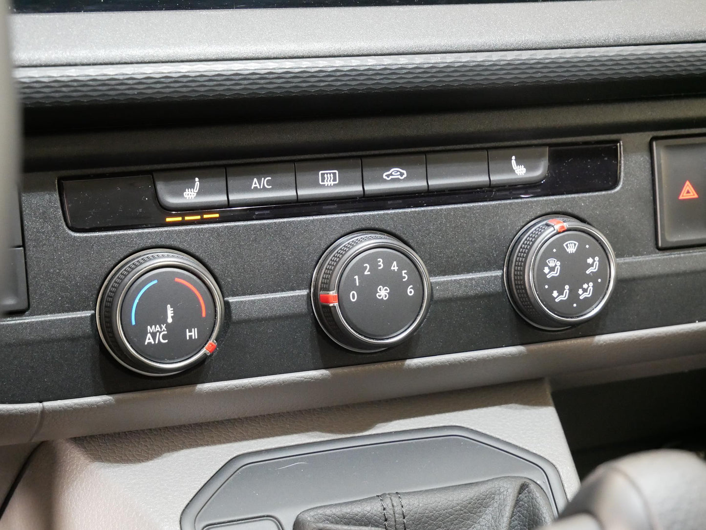 Volkswagen T6.1 2.0 TDI 110 kW Bulli Long