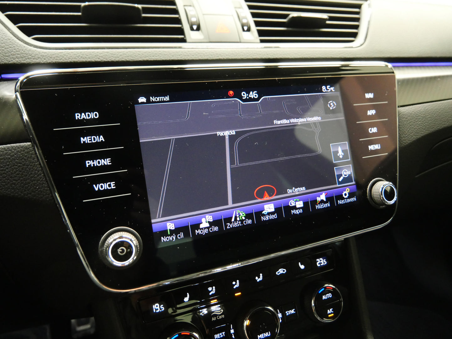 ŠKODA Superb 2.0 TDI 110 kW DSG Sportline