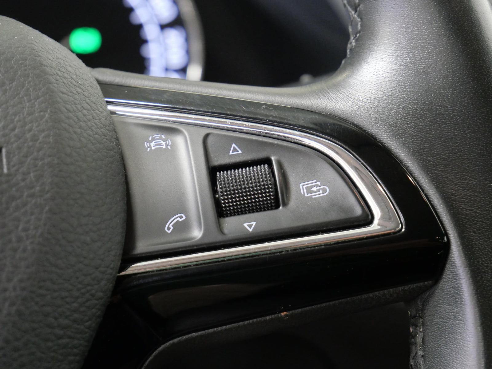 Škoda Superb 2.0 TDI 110 kW Style – foto 16