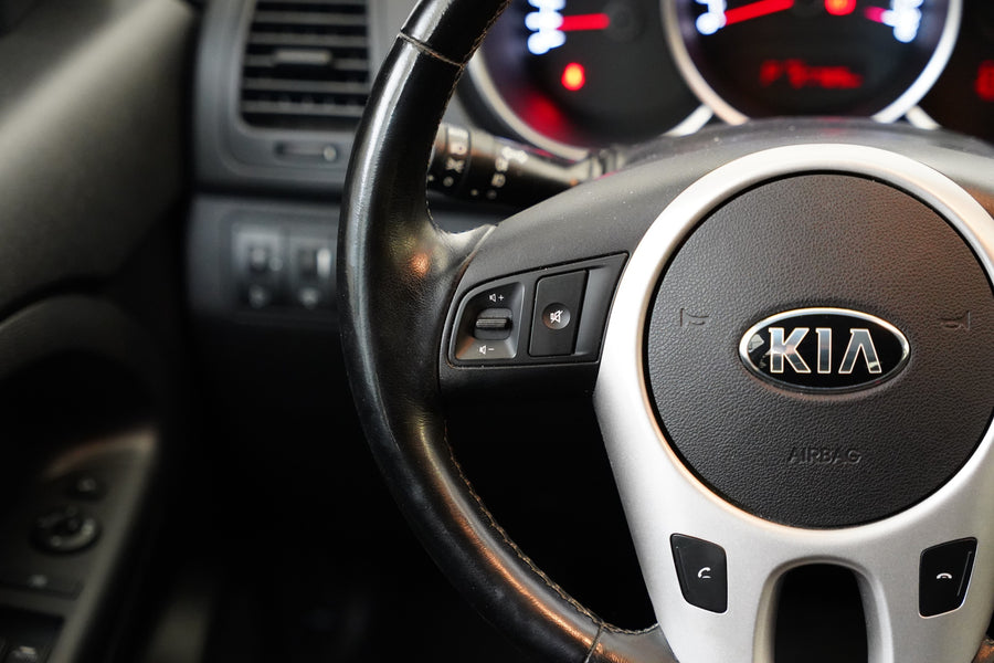 Kia Venga 1.6 i 92 kW CVVT UEFA Euro – foto 16