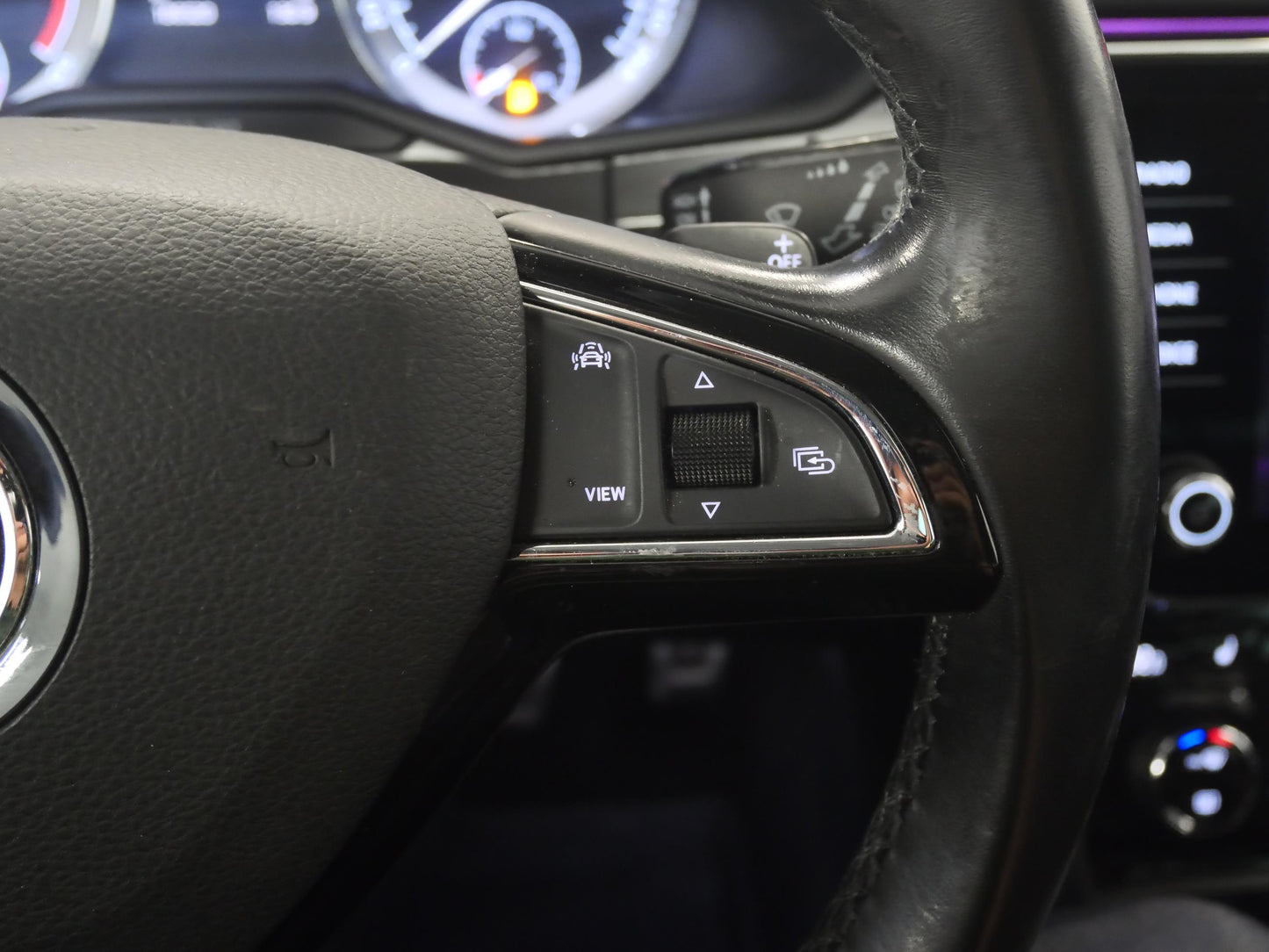 Škoda Superb 2.0 TDI 140 kW DSG Scout