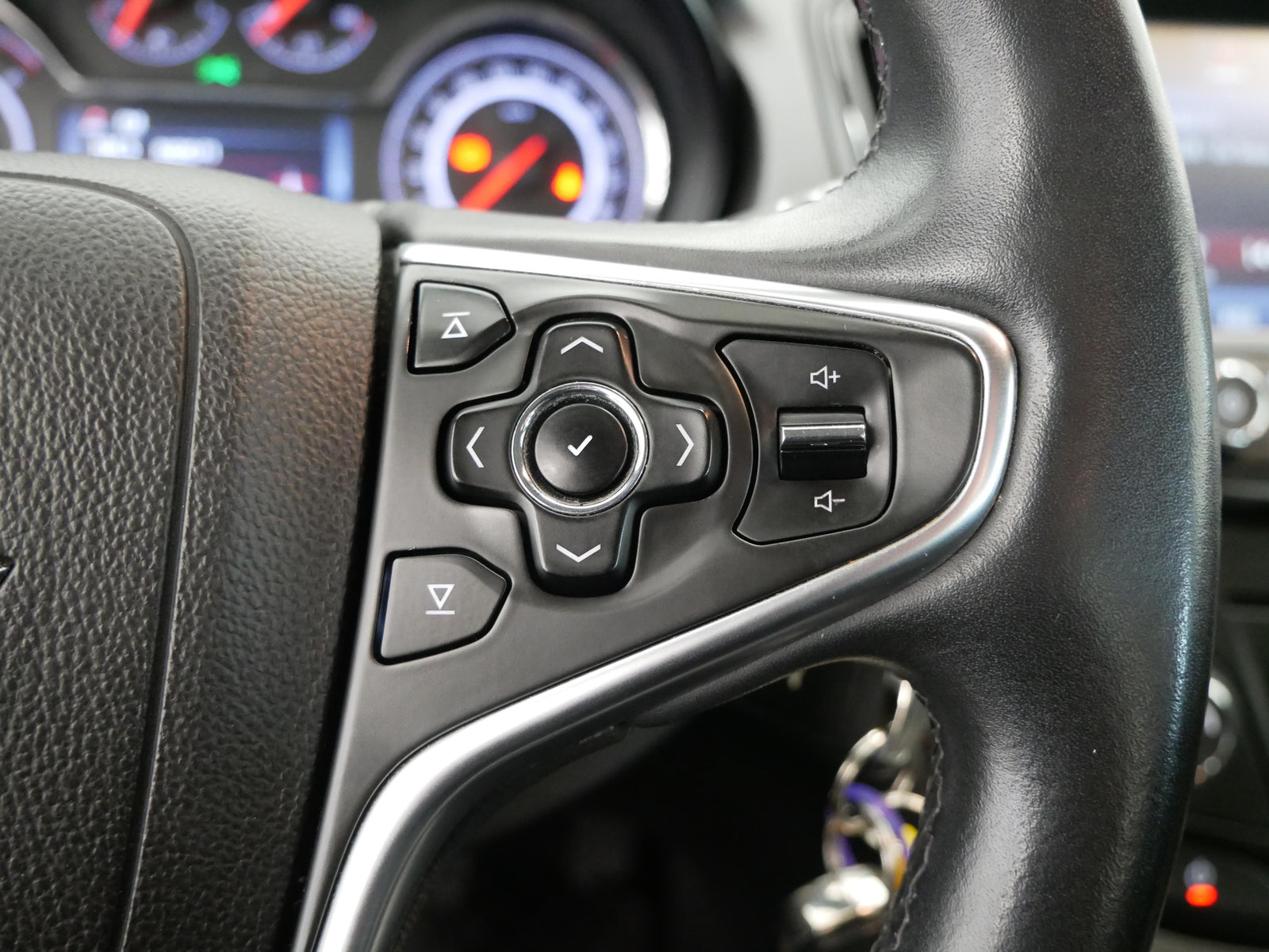 Opel Insignia 1.6 CDTi 88 kW – foto 16