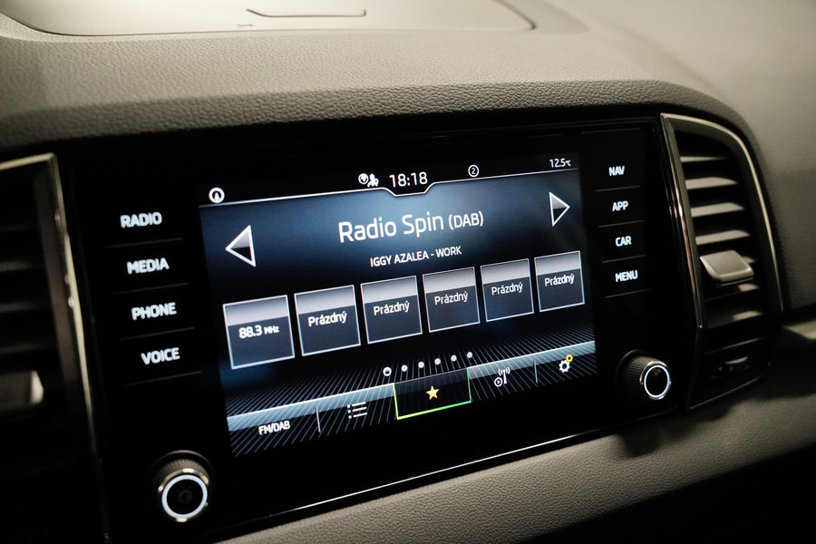 Škoda Karoq 2.0 TDI 110kW DSG 4x4 Ambition – foto 16