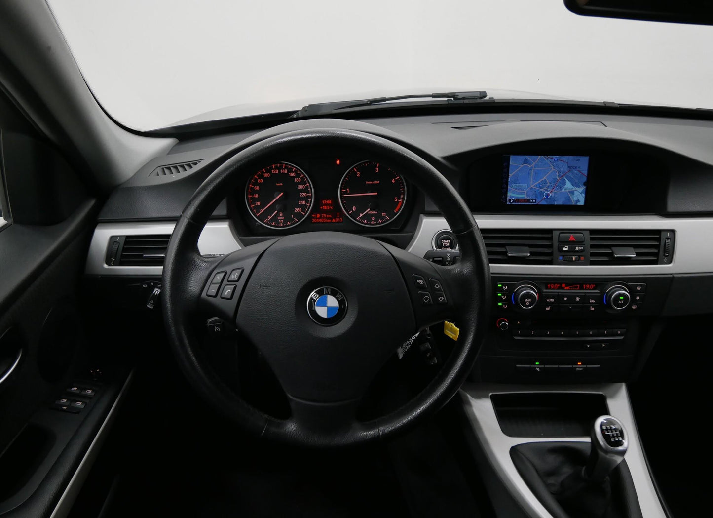 BMW Řada 3 320d Touring 135kW