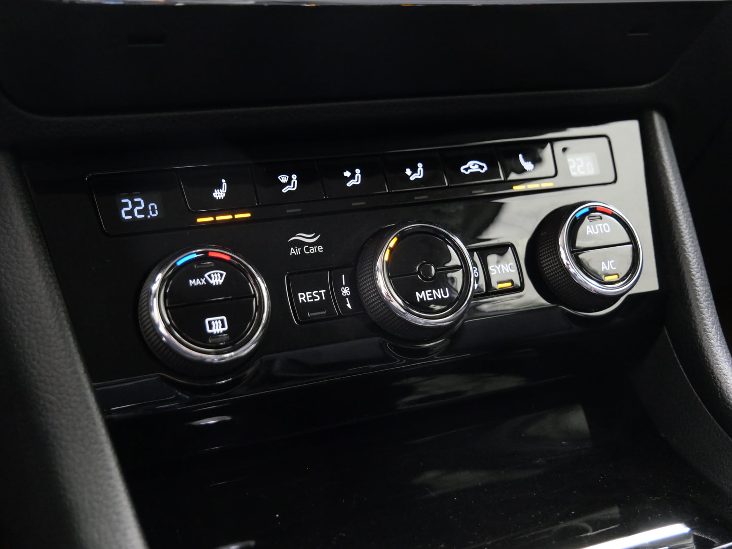 ŠKODA Superb 2.0 TDI 110 kW Ambition Plus