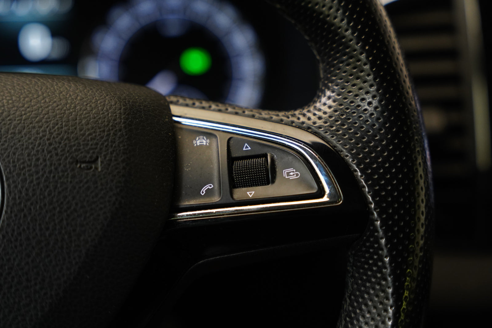 Škoda Karoq 2.0 TDI 110 kW DSG 4x4 Style – foto 16