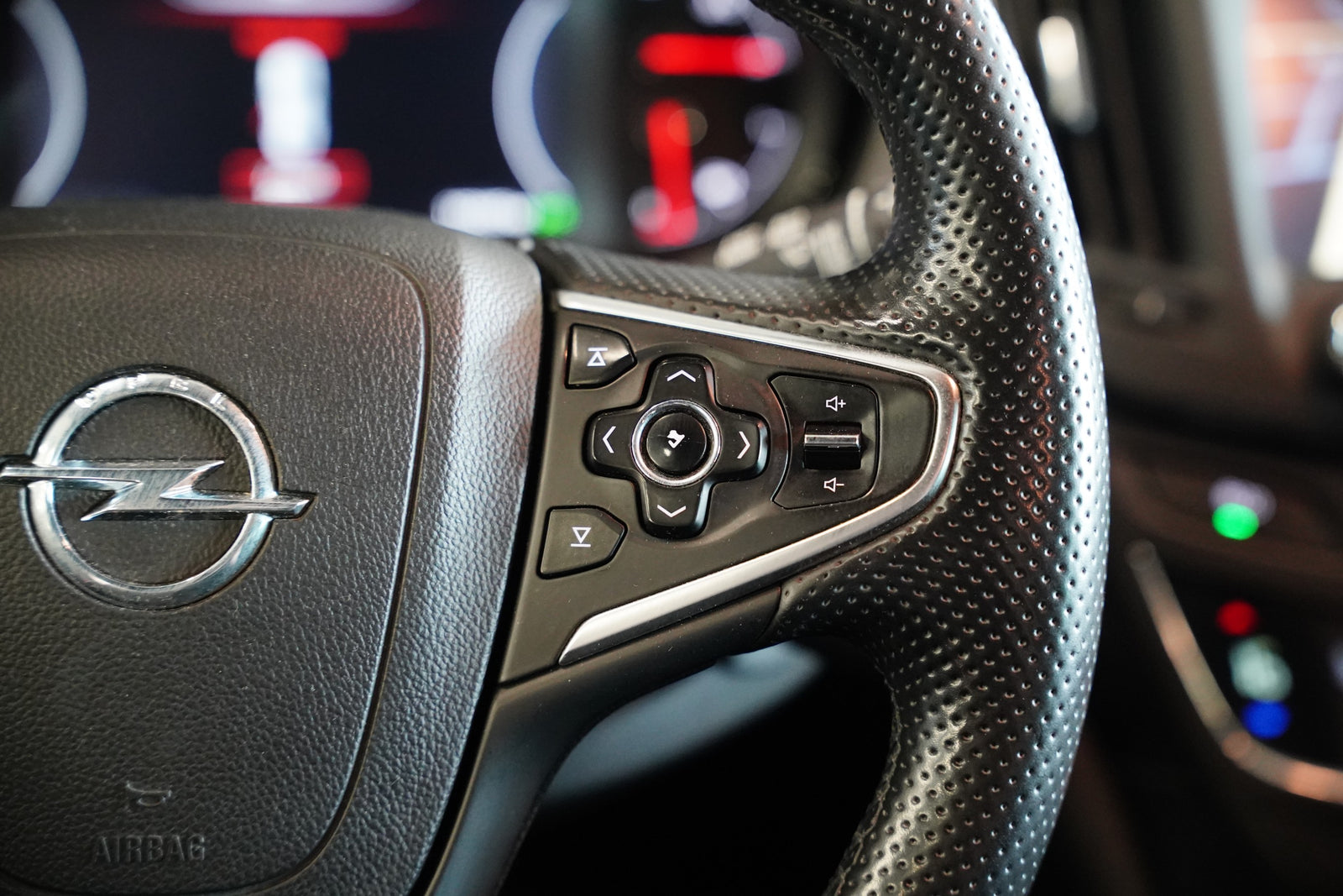 Opel Insignia 2.0 CDTi 120 kW – foto 16