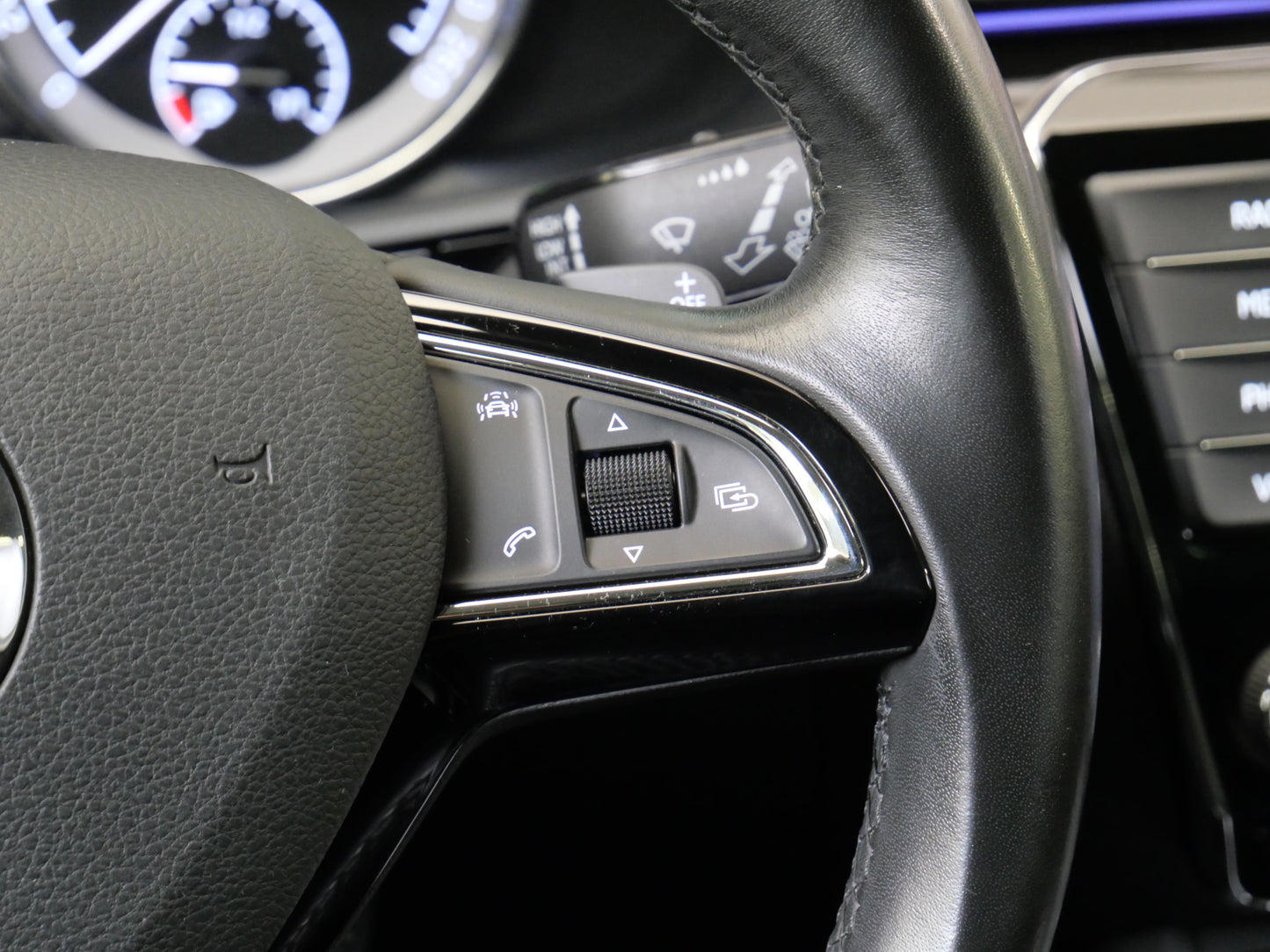 Škoda Superb 2.0 TSI 162 kW L&K