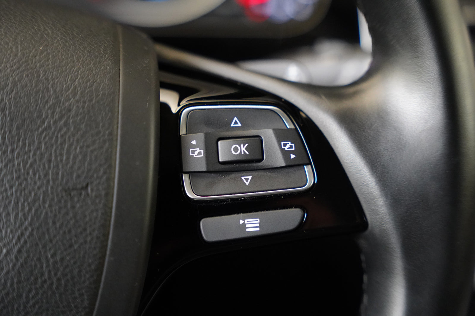 Volkswagen Touareg 3.0 TDI V6 193 kW Chrome&Style – foto 16