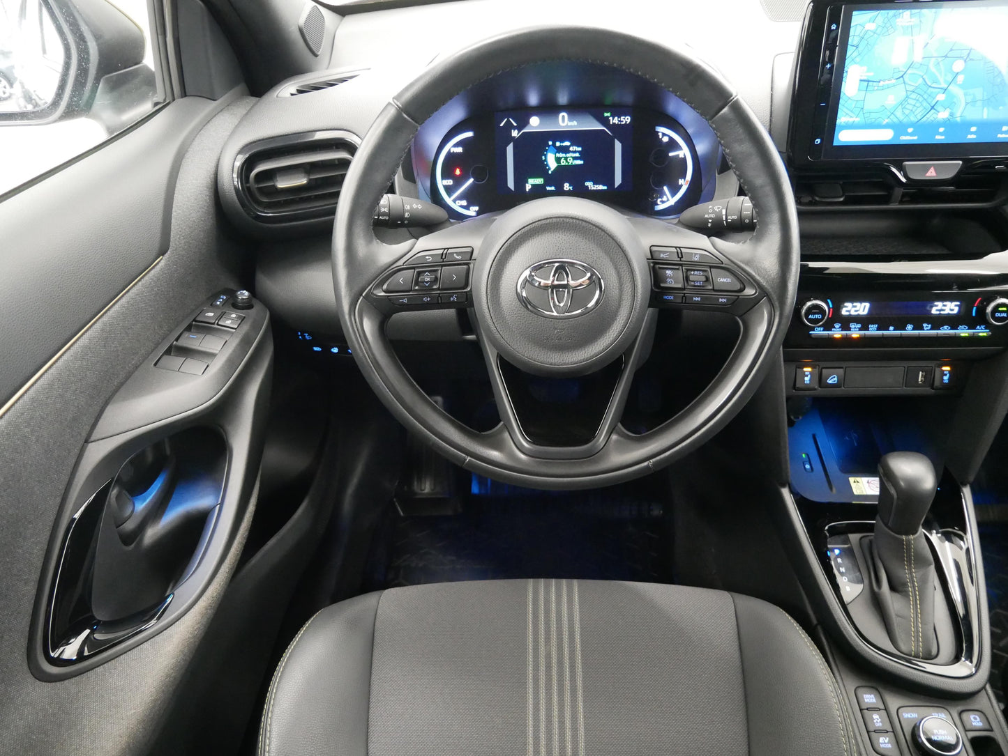 Toyota Yaris Cross 1.5 Hybrid 68kW Adventure