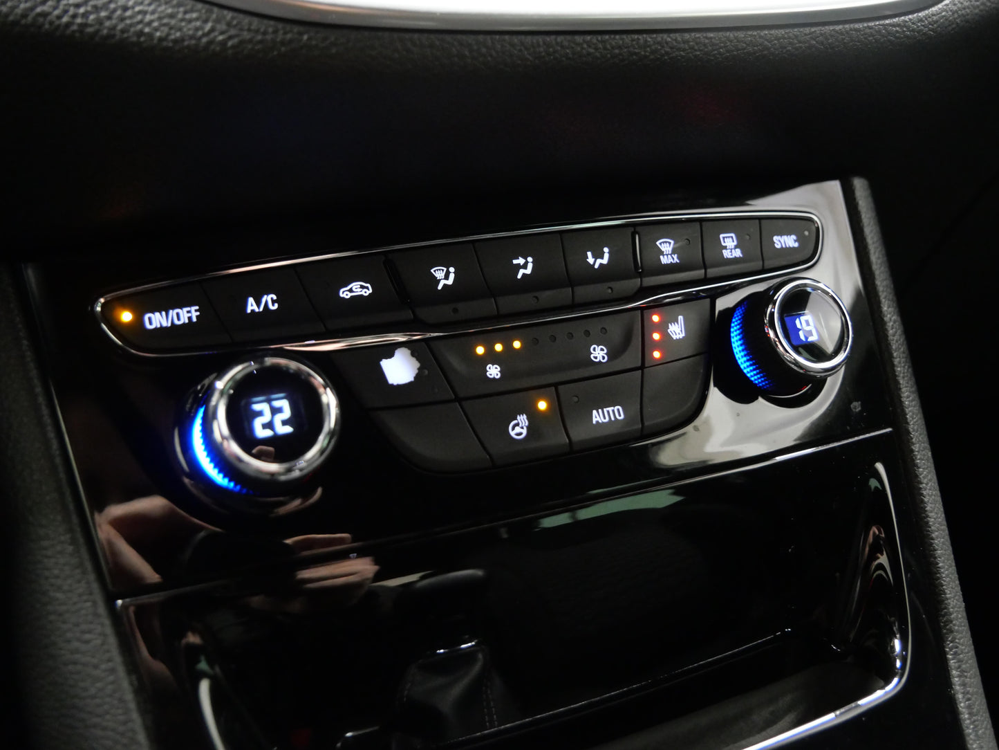 Opel Astra 1.4 SIDI Turbo 110 kW Dynamic