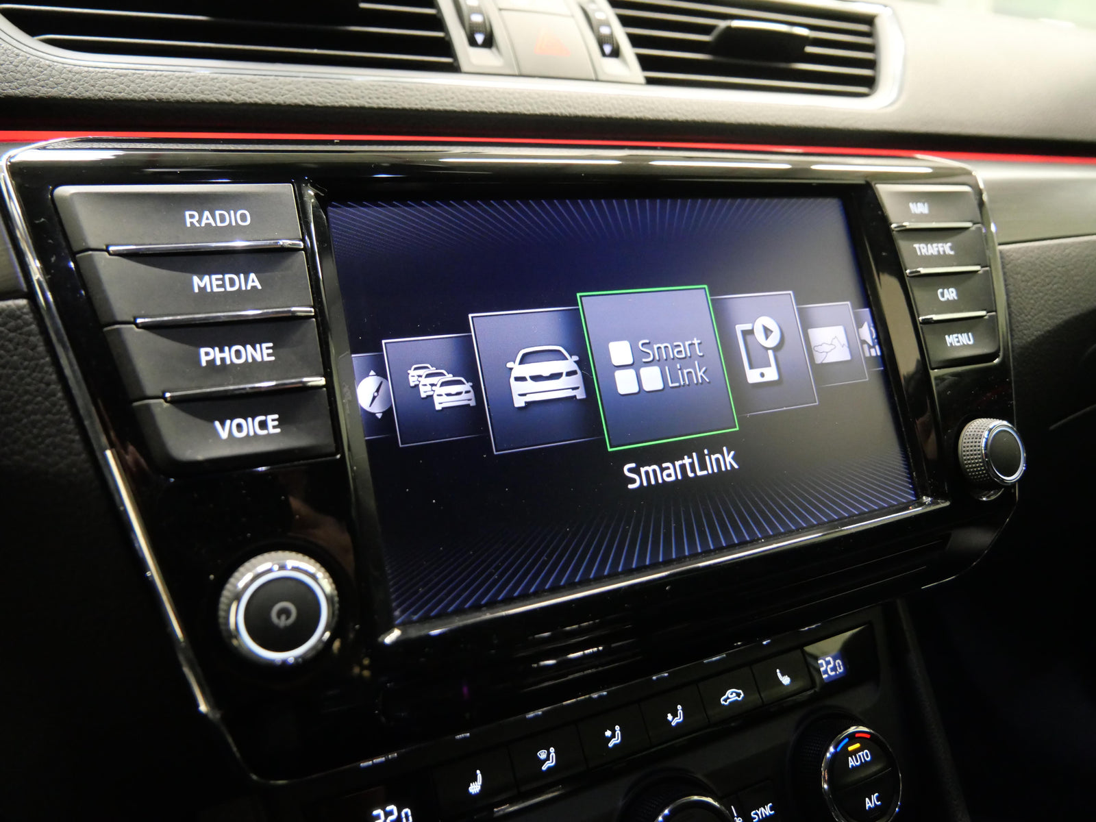 Škoda Superb 2.0 TDI 140 kW Style – foto 16