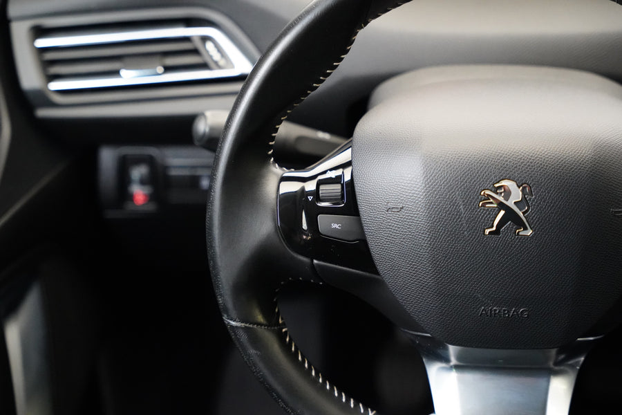 Peugeot 308 1.2 PT 96 kW – foto 16
