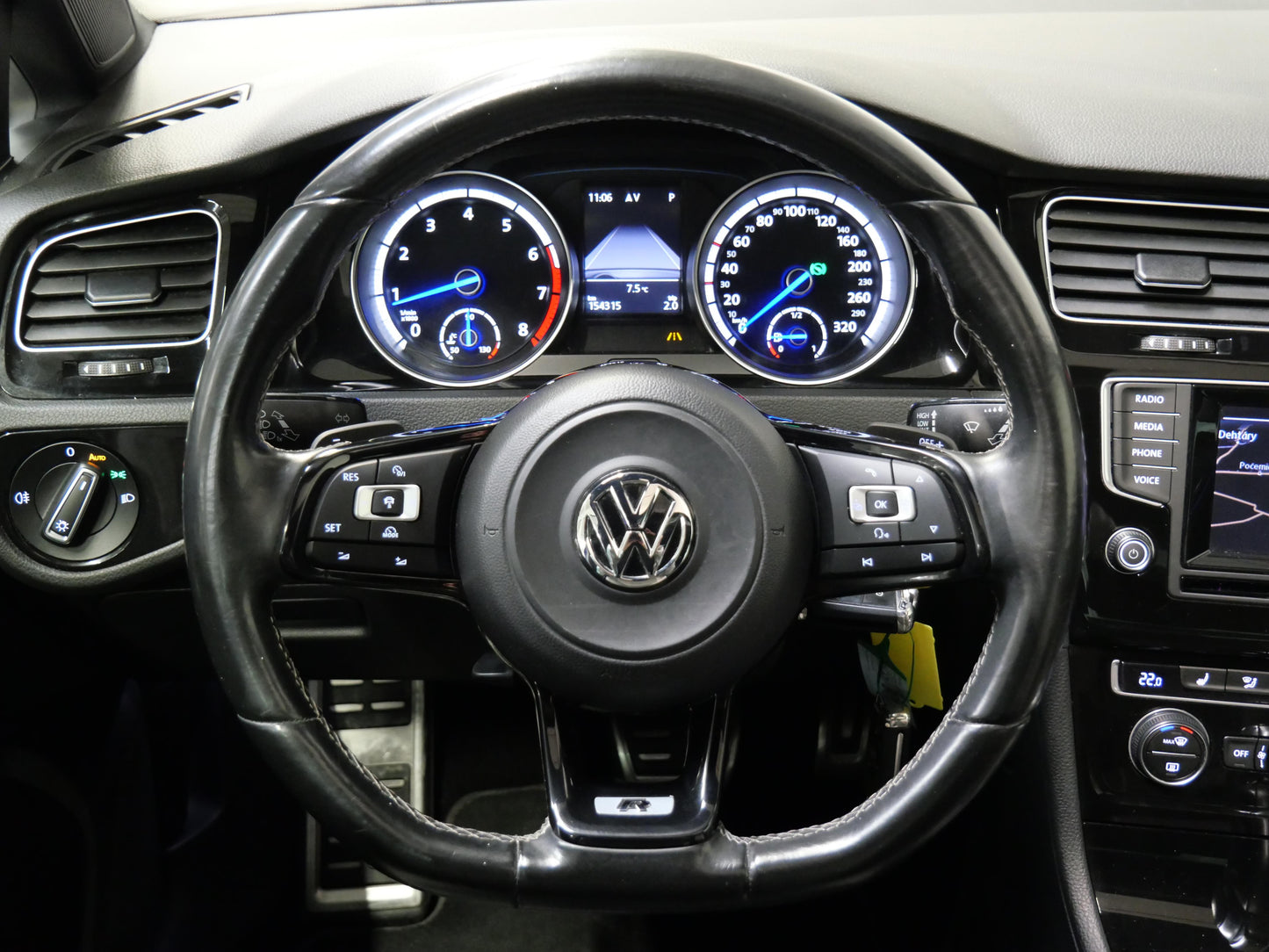 Volkswagen Golf 2.0 TSI R 221 kW 4Motion