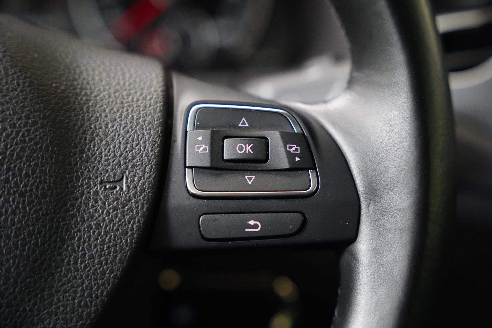 Volkswagen Tiguan 2.0 TDI 81 kW Sport&Style – foto 16