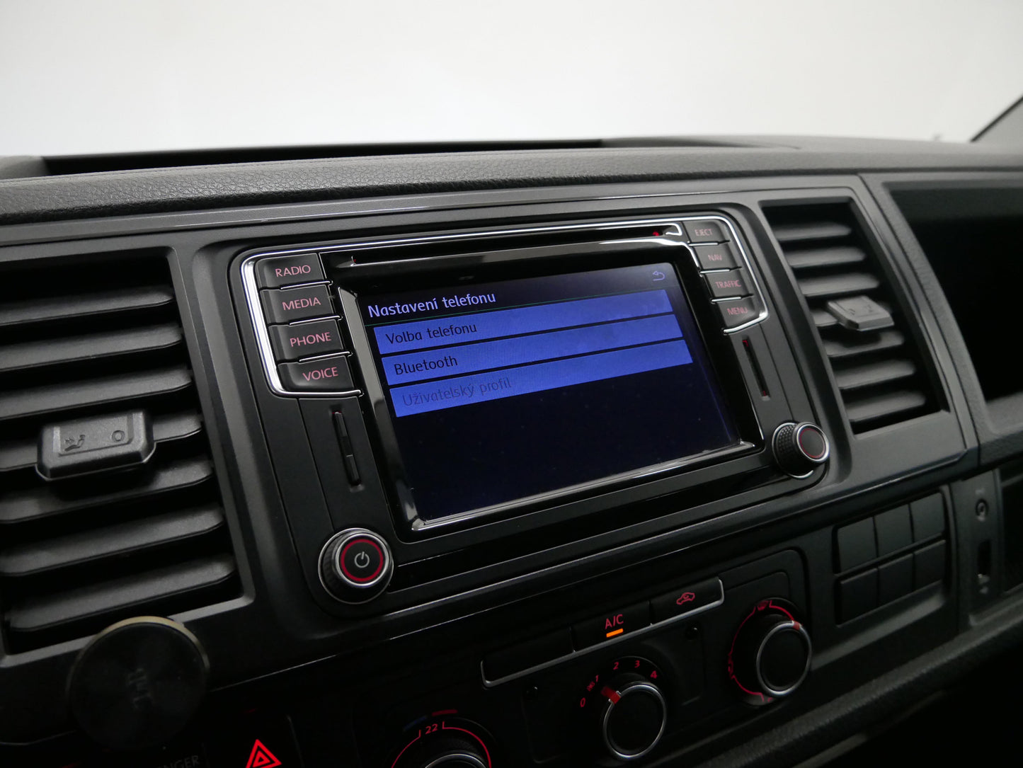 Volkswagen Transporter 2.0 TDI 75 kW KR