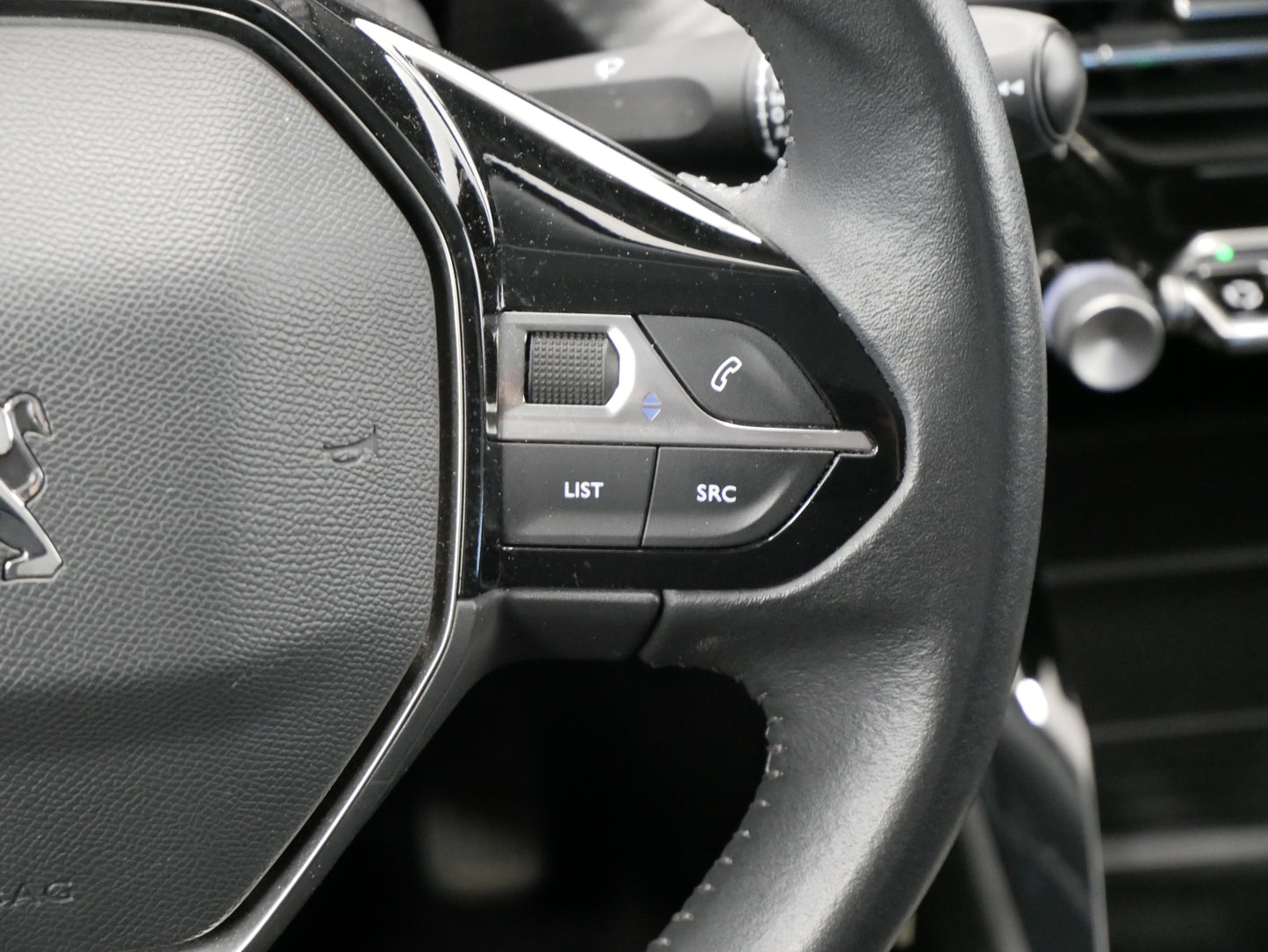 Peugeot 2008 1.2 PureTech 84 kW Active