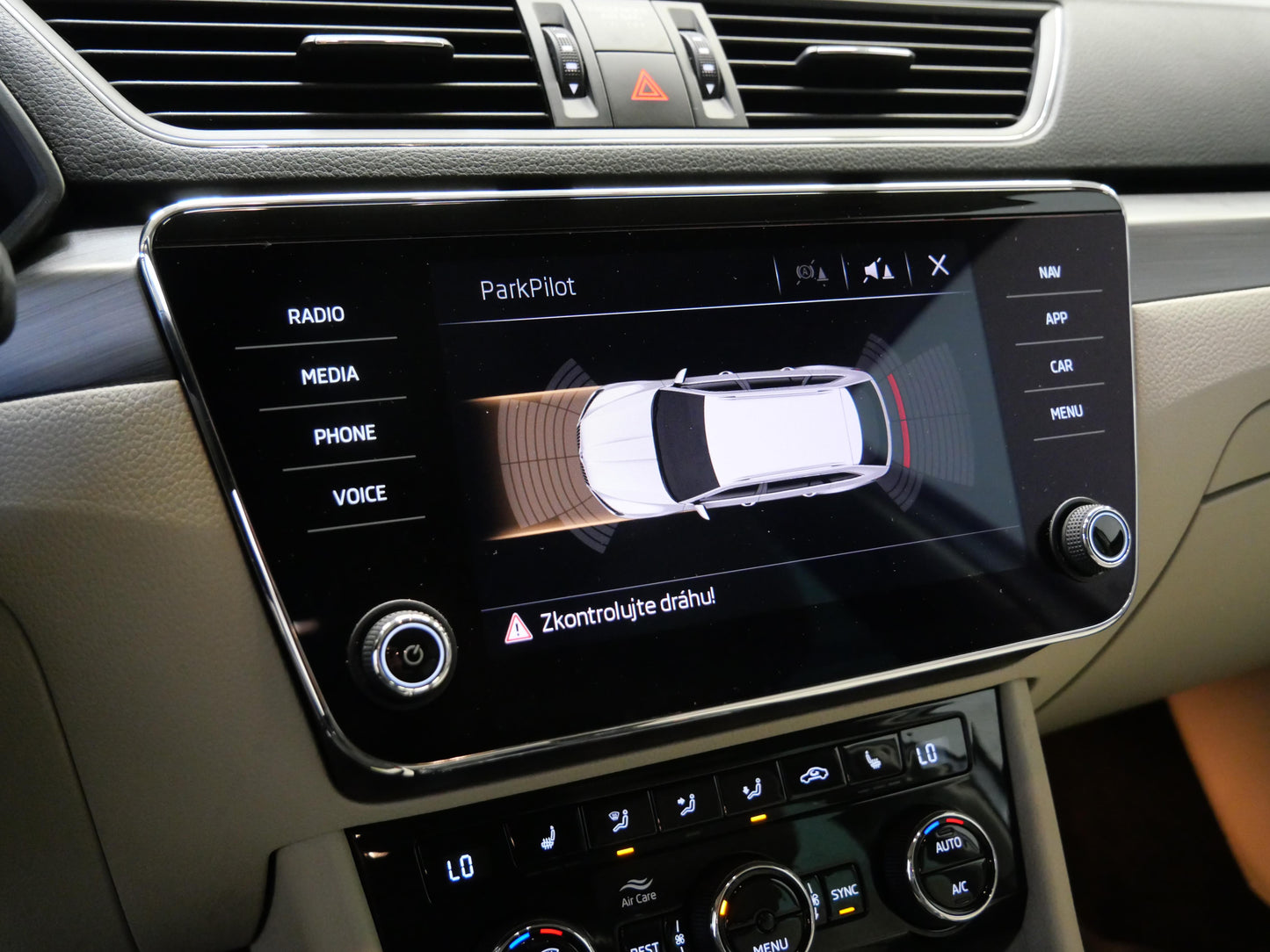 Škoda Superb 2.0 TDI 140 kW Style