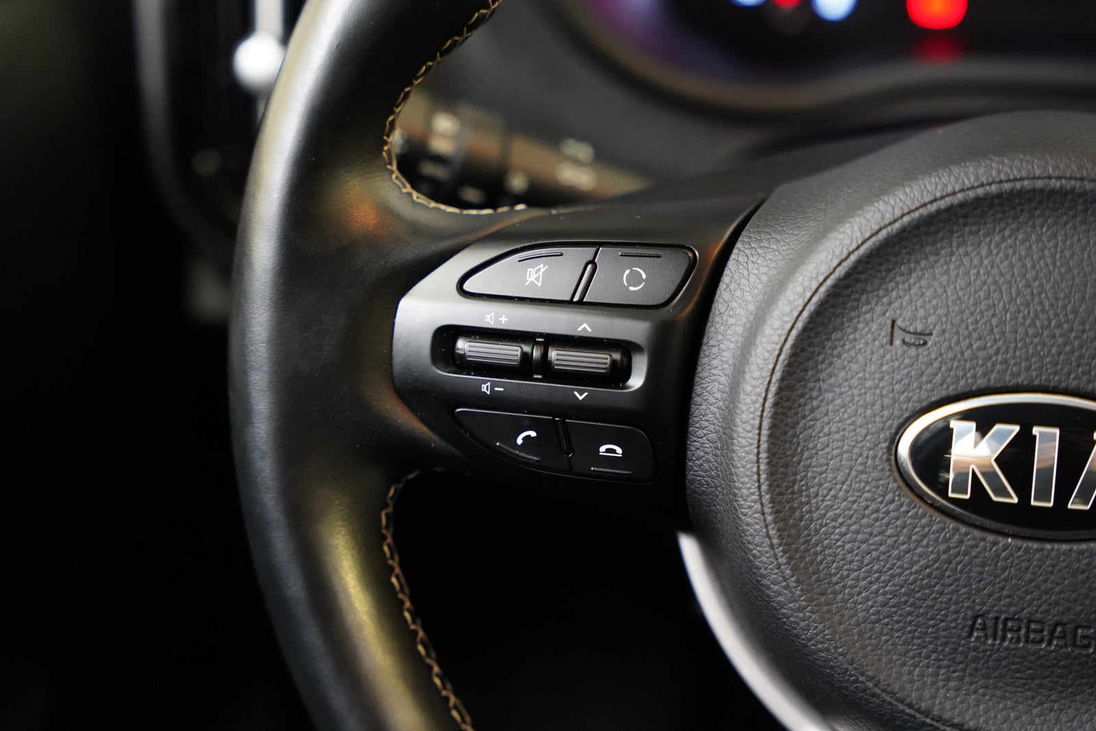 Kia Picanto 1.0 DOHC 49 kW Dream Team – foto 16