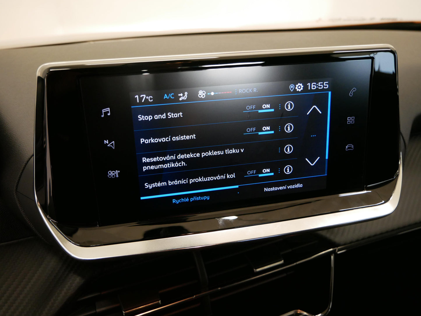 Peugeot 2008 1.2 PureTech 74 kW Active