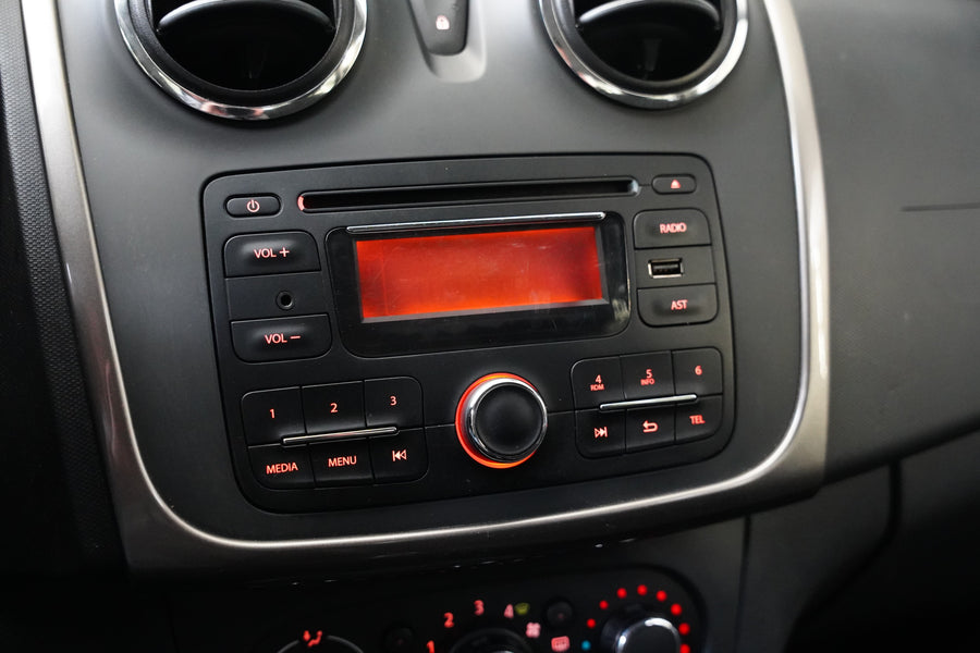 Dacia Sandero 1.2 i 16V 55 kW Laureate – foto 16