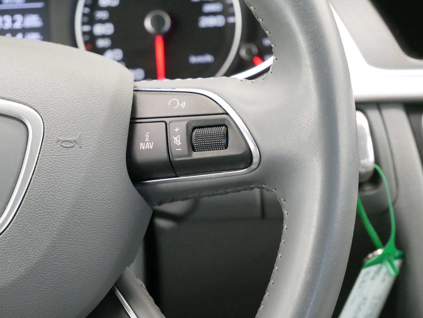 Audi A4 2.0 TDI 130kW quattro Ambition – foto 17