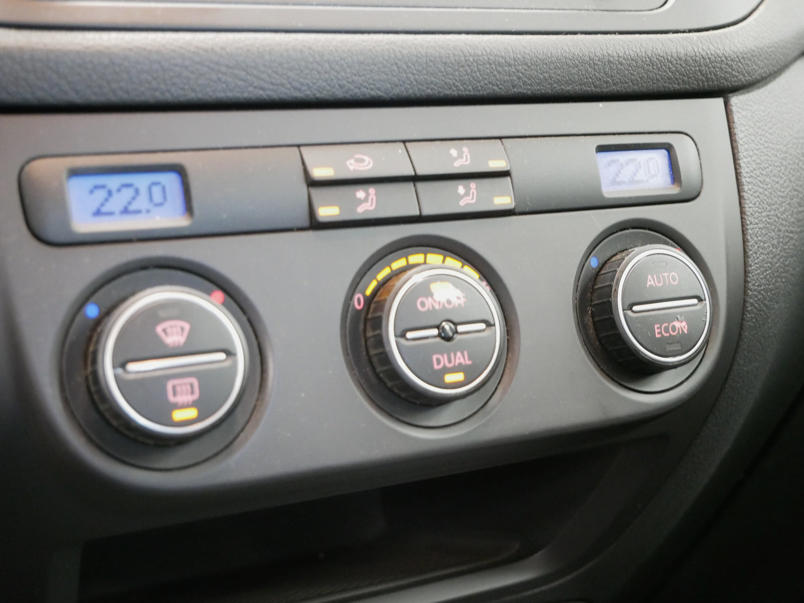 Volkswagen Golf 1.6 MPI 75 kW Trendline – foto 17