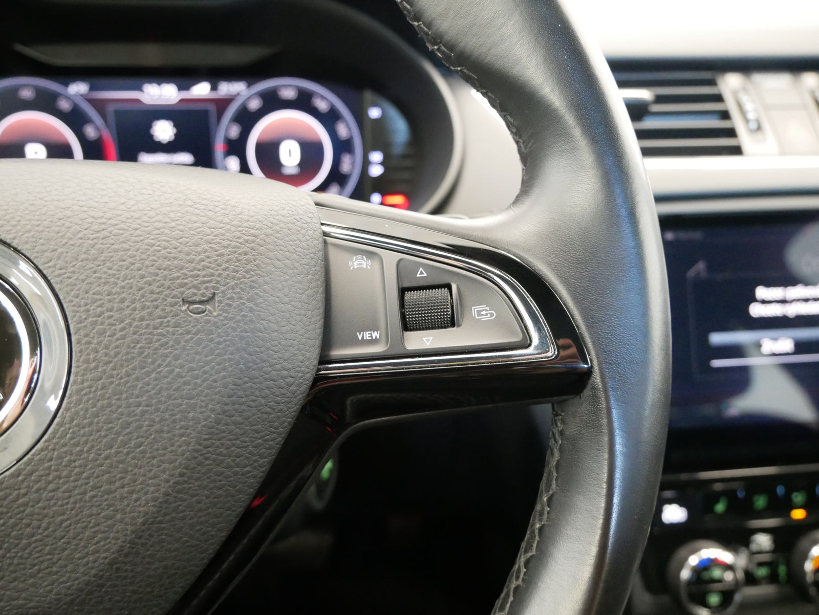 Škoda Octavia 1.5 TSI 110 kW L&K – foto 17
