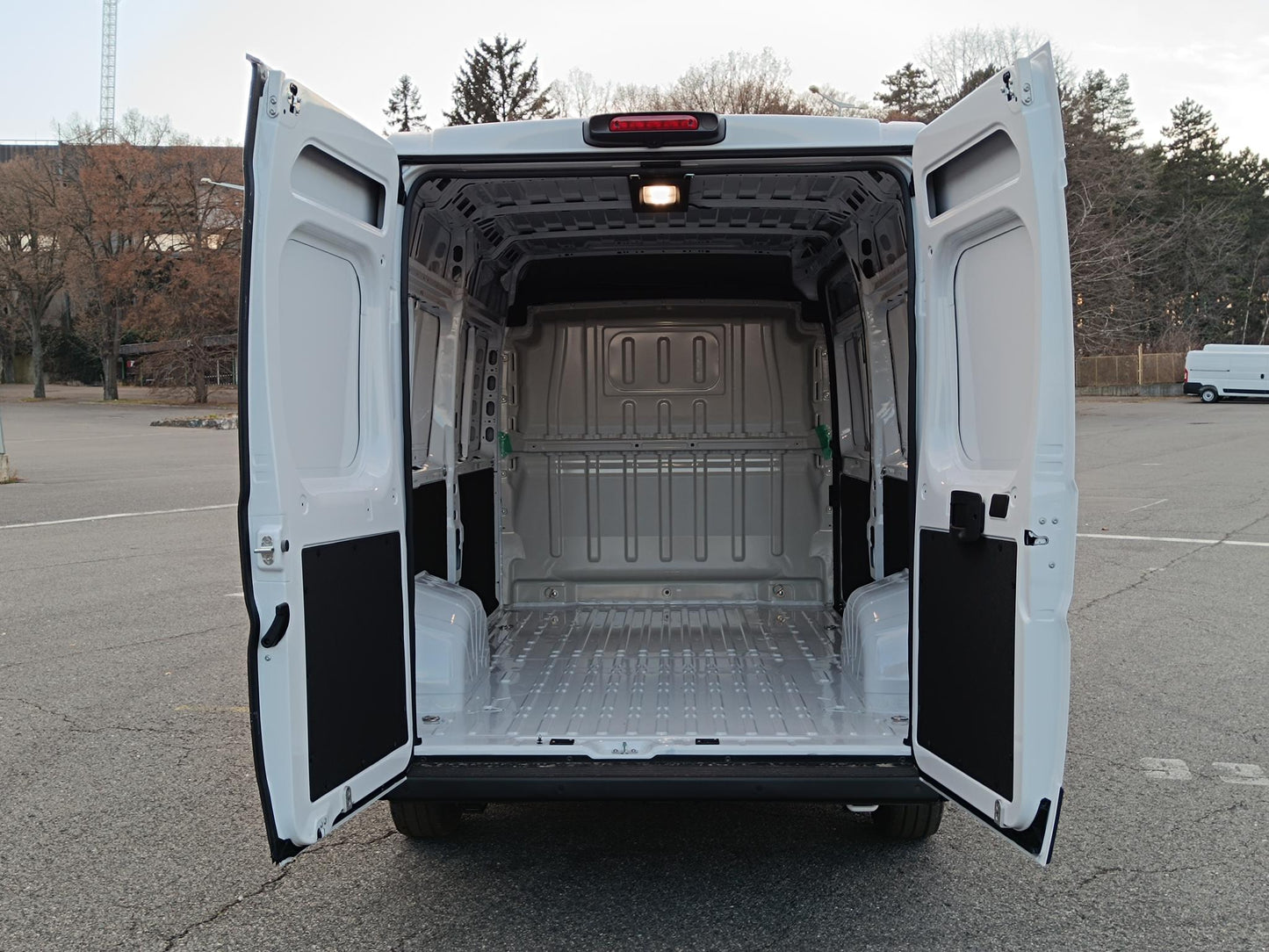 Fiat Ducato 2,2 MTJ 140k L2H2 6M 33 Light Professional