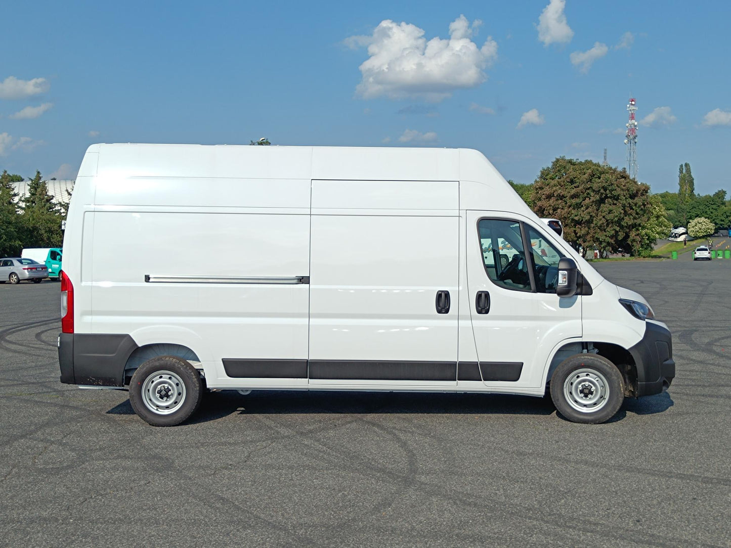Fiat Ducato 2,2 MTJ 140k L3H3 33