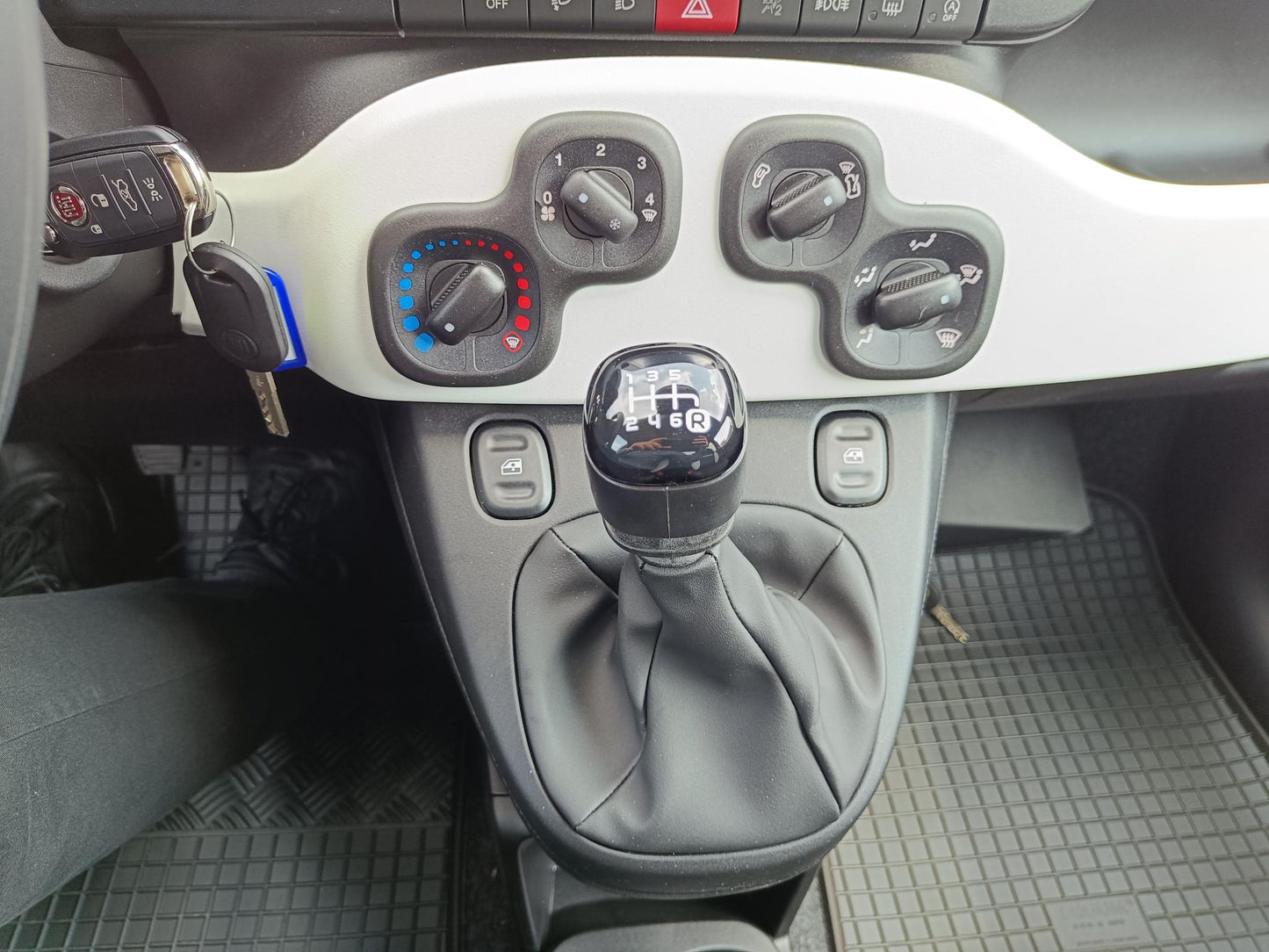 Fiat Panda Pandina 1.0 BSG Hybrid 70k