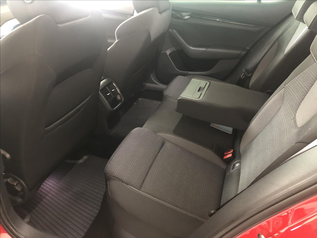 Škoda Octavia 1.5 G-TEC/96 kW/DSG/AMBI+/LED